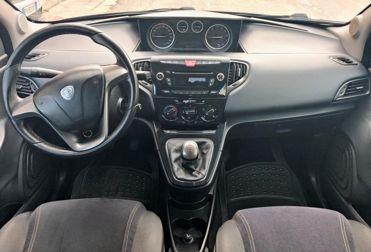LANCIA YPSILON GOLD 1.2 BENZINA 70CV