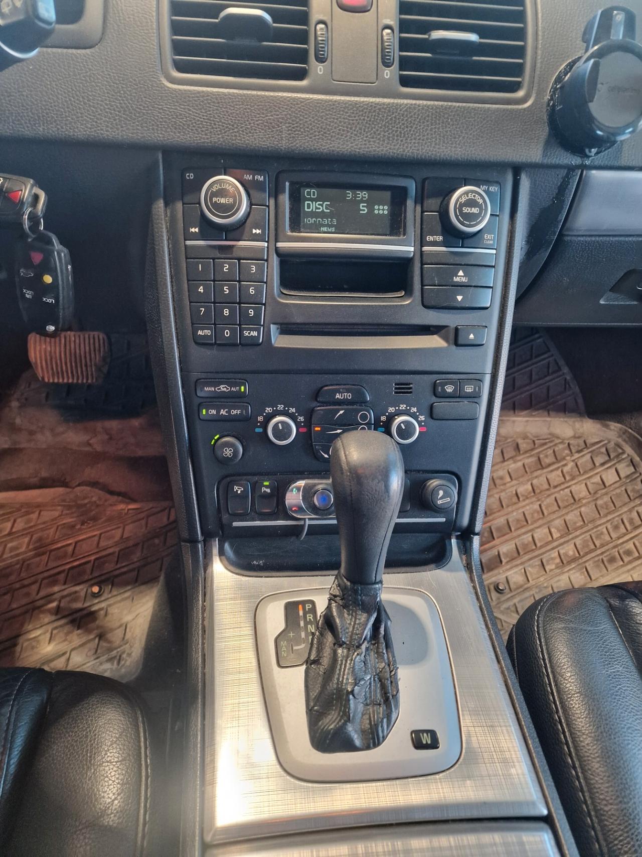 Volvo XC 90 XC90 2.4 D5 185 CV aut. AWD Executive