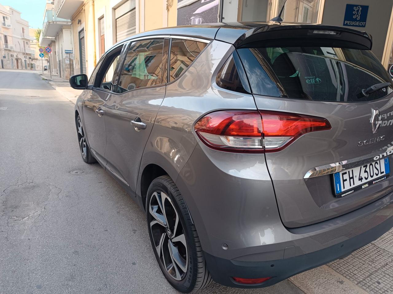 Renault Scenic 1500 dCi 110 CV LIMITED BOSE 0 KM MOTORE NUOVO