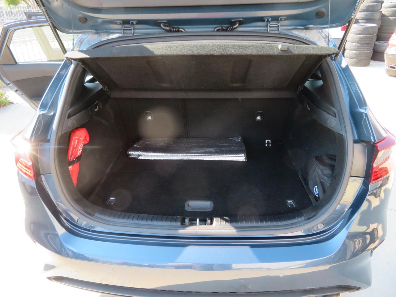 Kia Ceed 1.4 MPi GPL SW Business Class