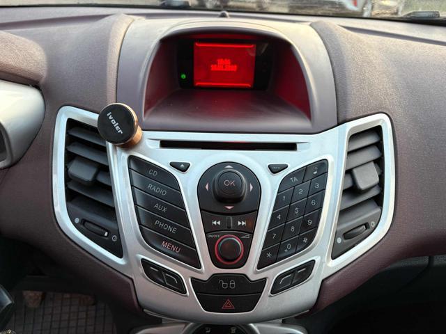 FORD Fiesta 1.4 5 porte Bz.- GPL Titanium