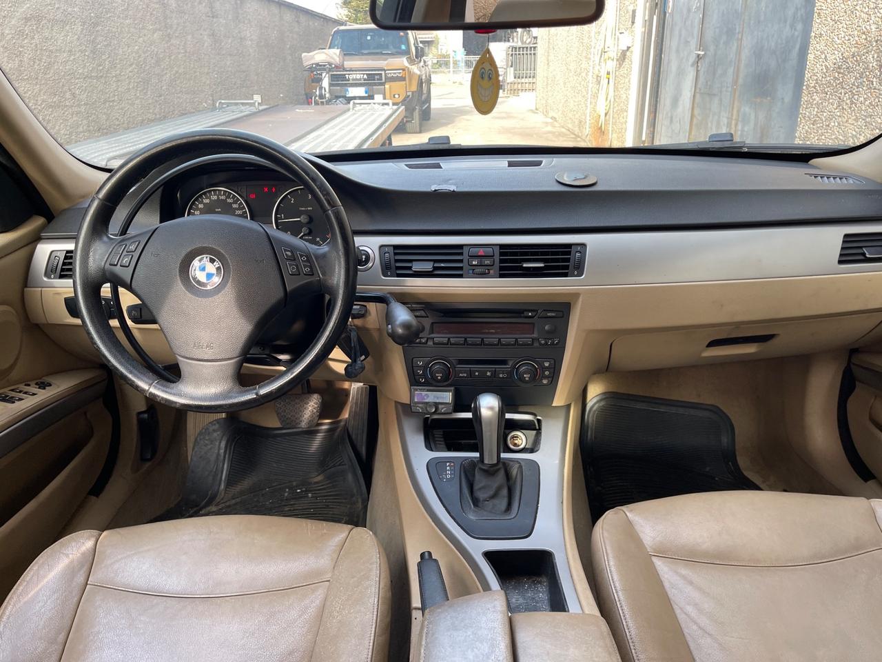 BMW 320D AUTOMATICO ADATTAMENTO DISABILI EXPORT