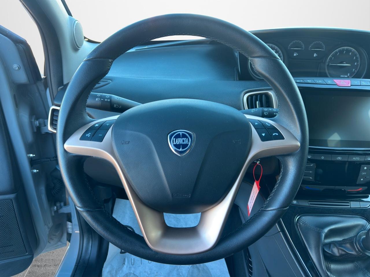 Lancia Ypsilon 1.0 FireFly 5 porte S&S Hybrid Alberta Ferretti