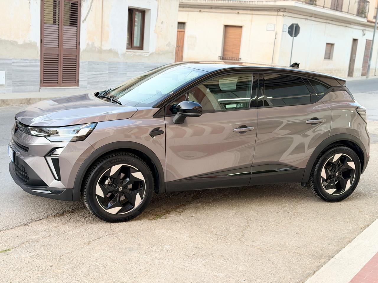 Renault Captur TCe 90 CV Techno 2025