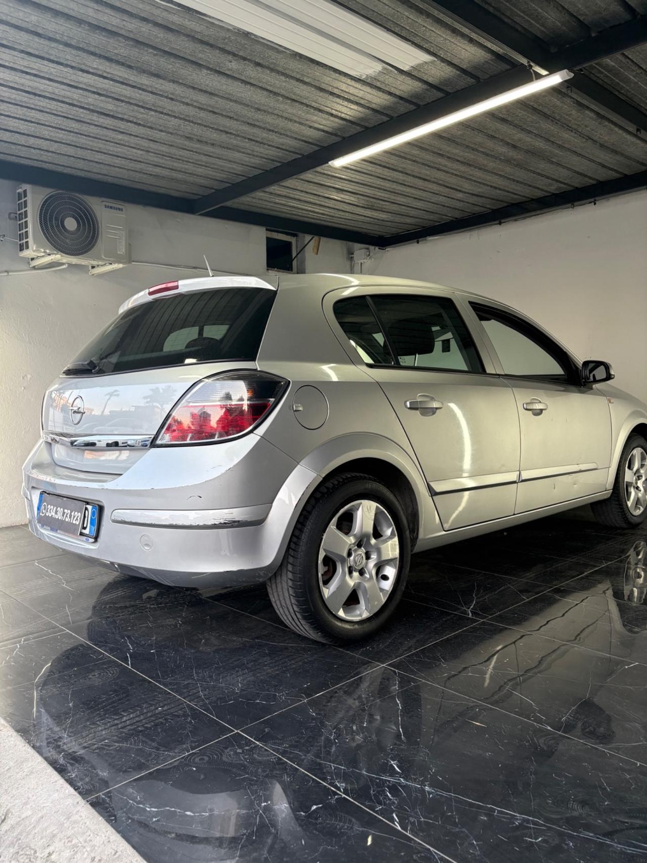 Opel Astra 1.4 16V GPL-TECH 5 porte Enjoy