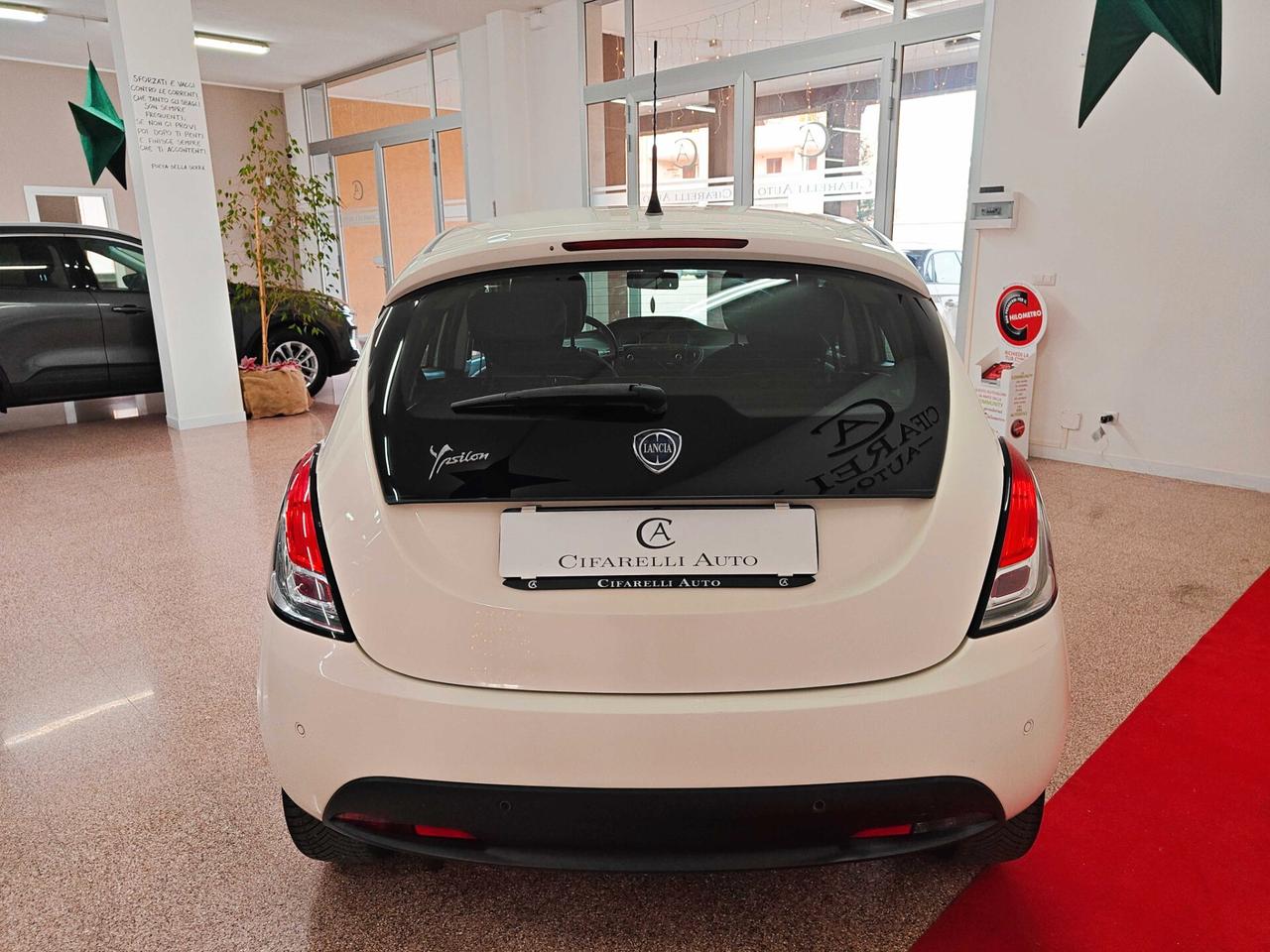 Lancia Ypsilon 1.2 69 CV 5 porte S&S Gold