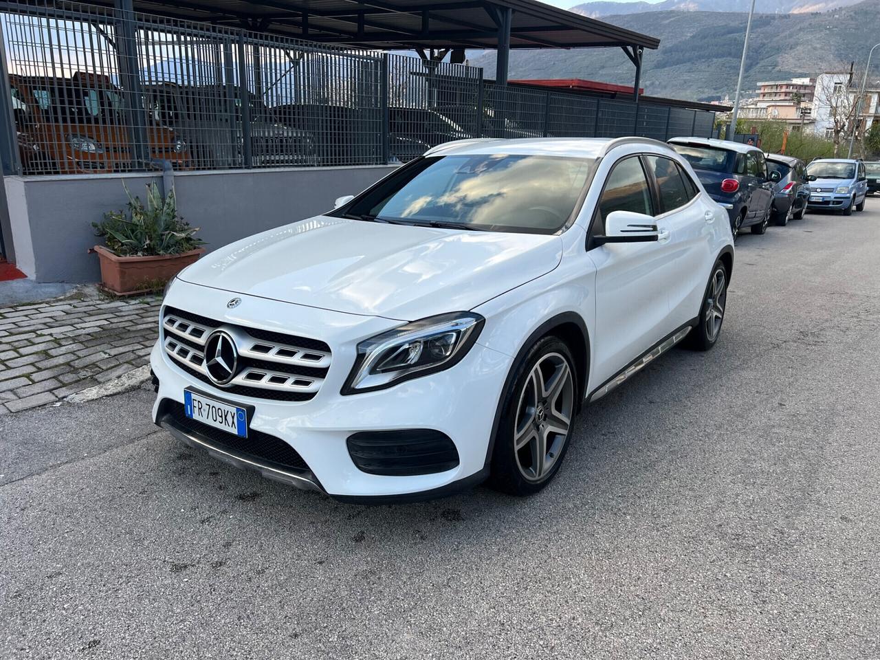 Mercedes gla 200d AUTOMATICA Amg Premium