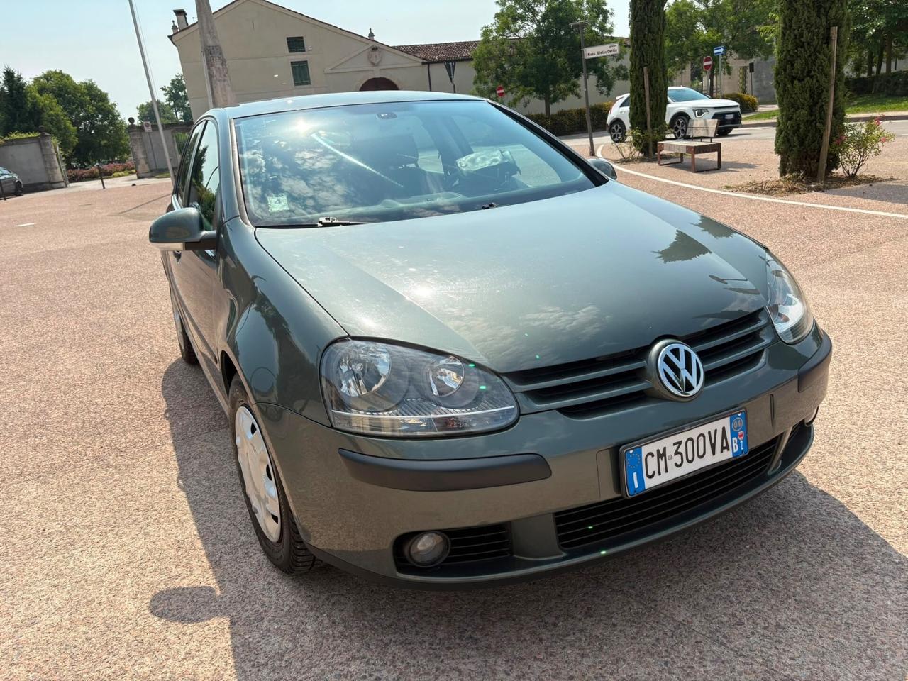 Volkswagen Golf 1.6 16V FSI