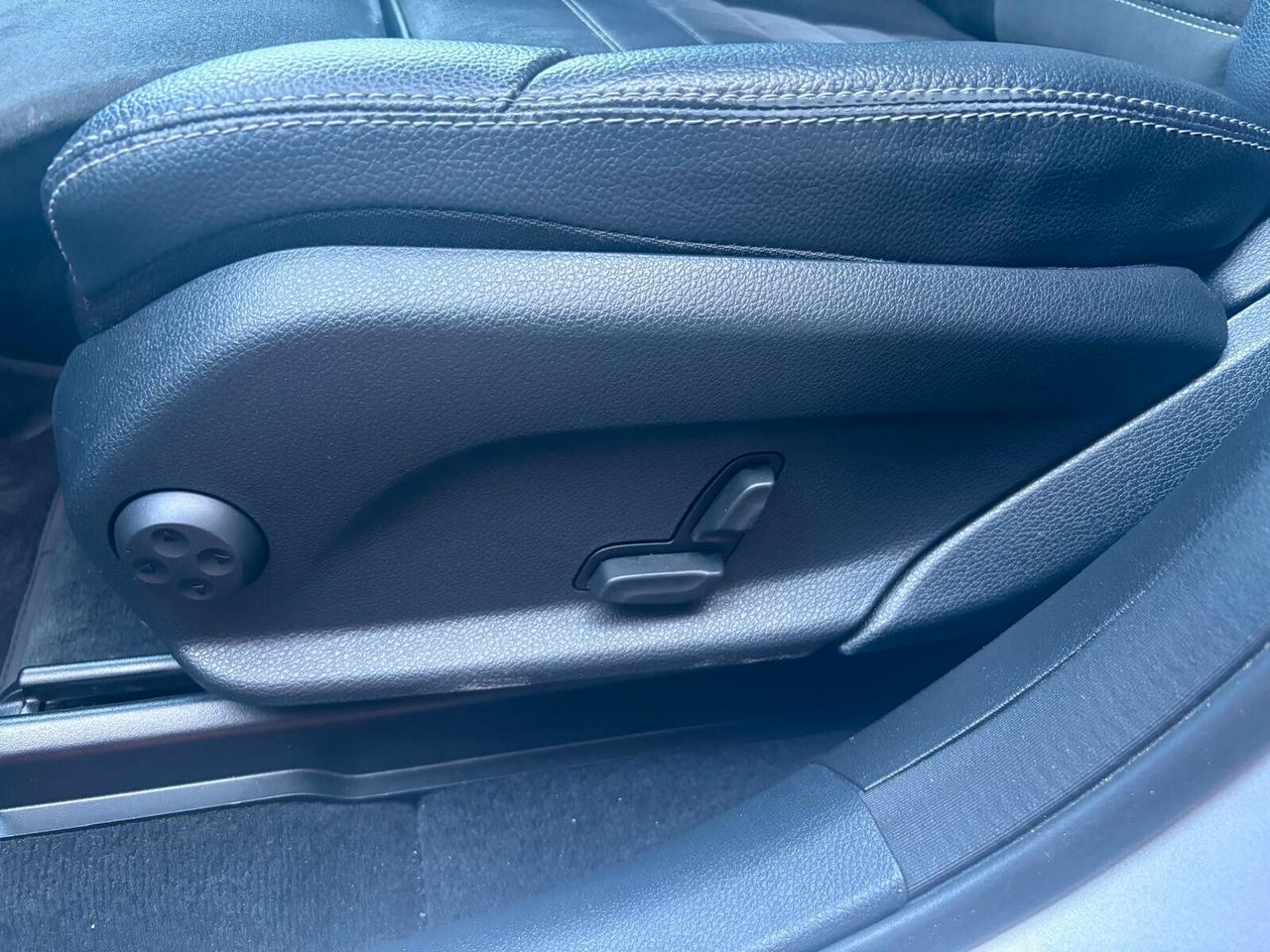 MERCEDES-BENZ GLC 220D 4MATIC PREMIUM NAVI-LED