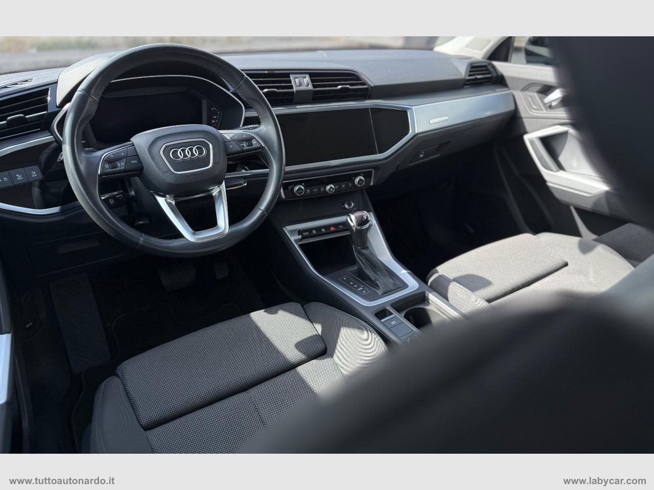 AUDI Q3 SPB 35 TDI quattro S tr. Ident. Black
