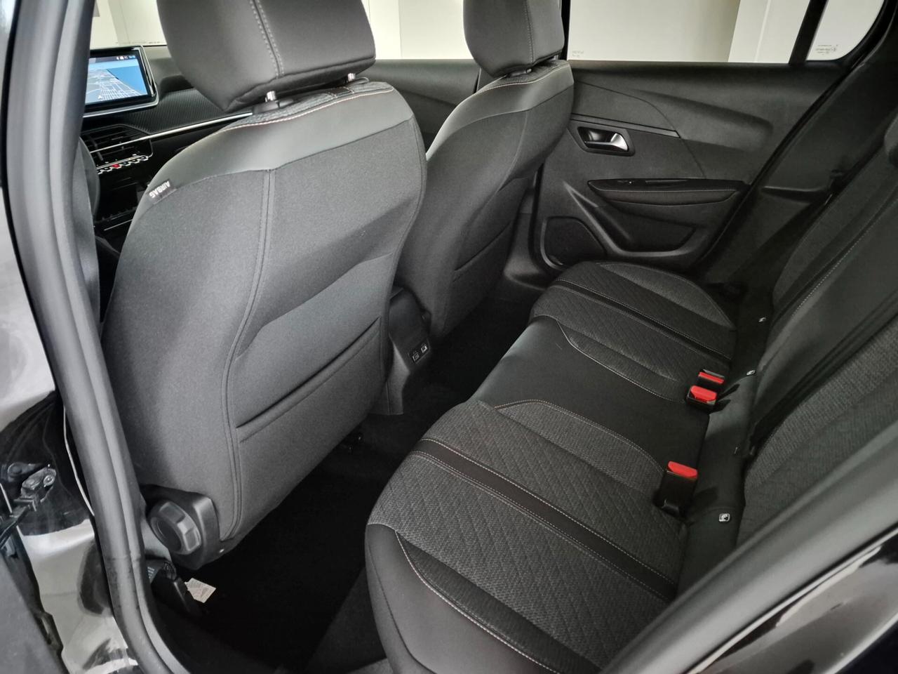 Peugeot 208 ALLURE 1.2 APPLE CARPLAY + ANDROID AUTO LED NAVI