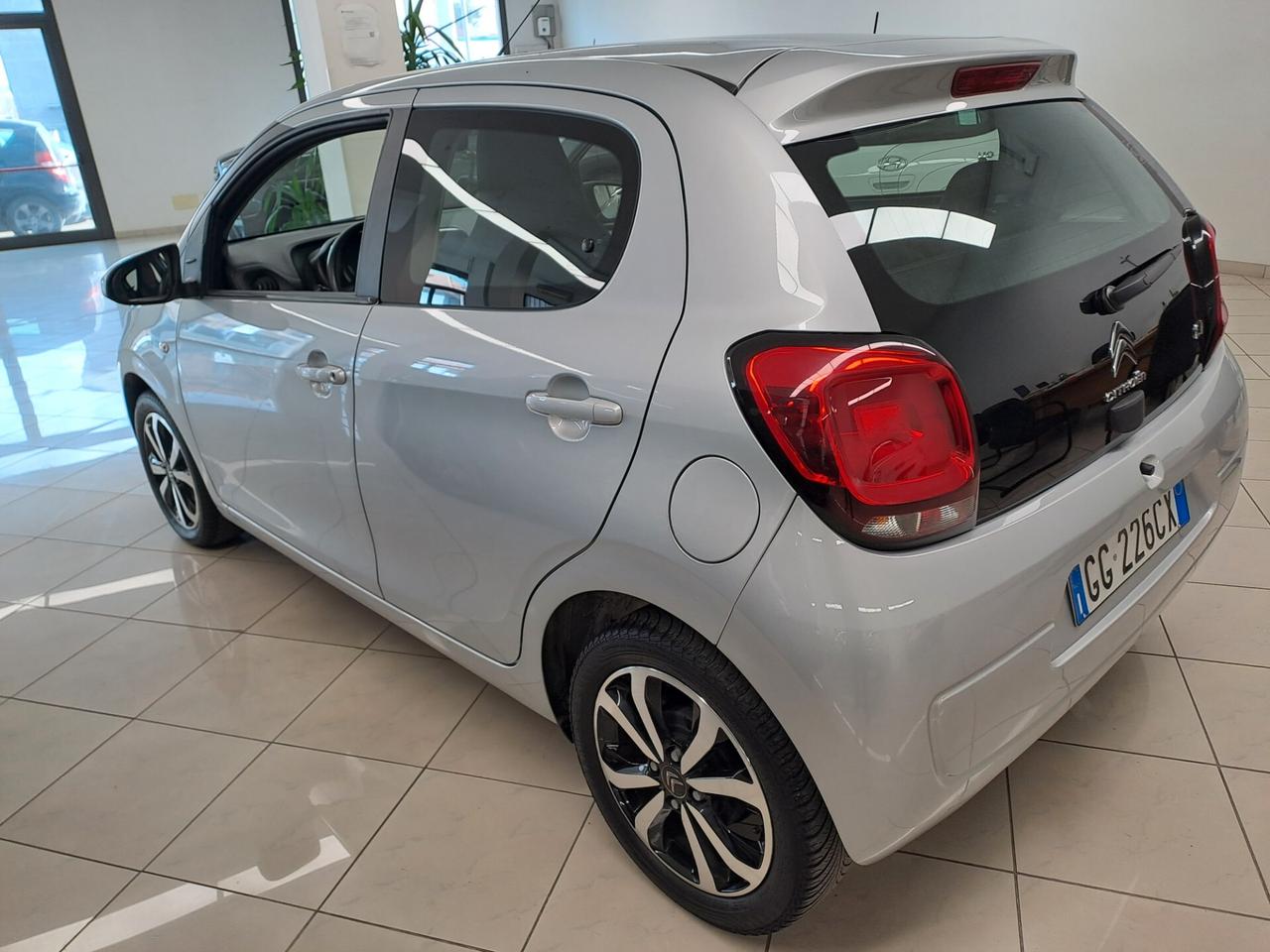 Citroen C1 VTi 72 S&S 5 porte Shine