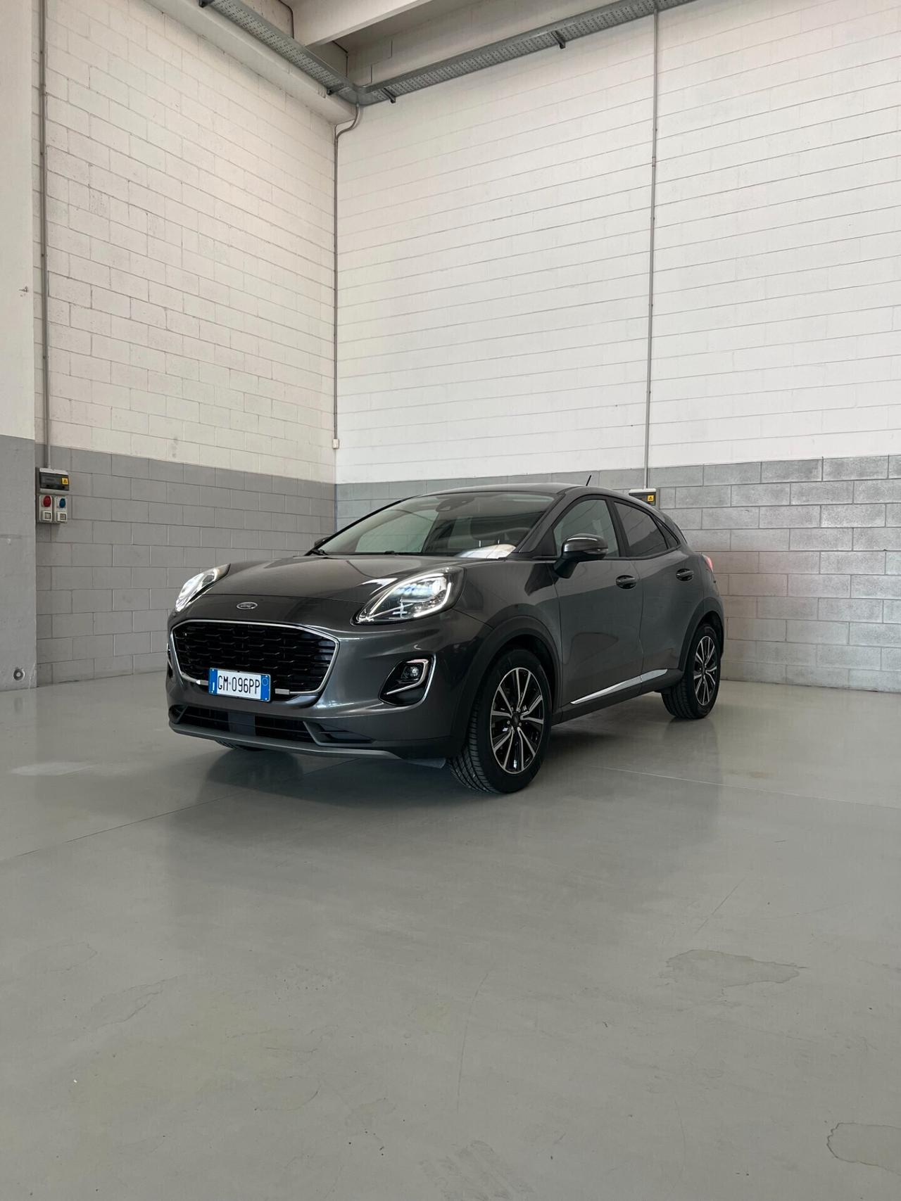 FORD PUMA EcoBoost Hybrid Titanium Design Sport