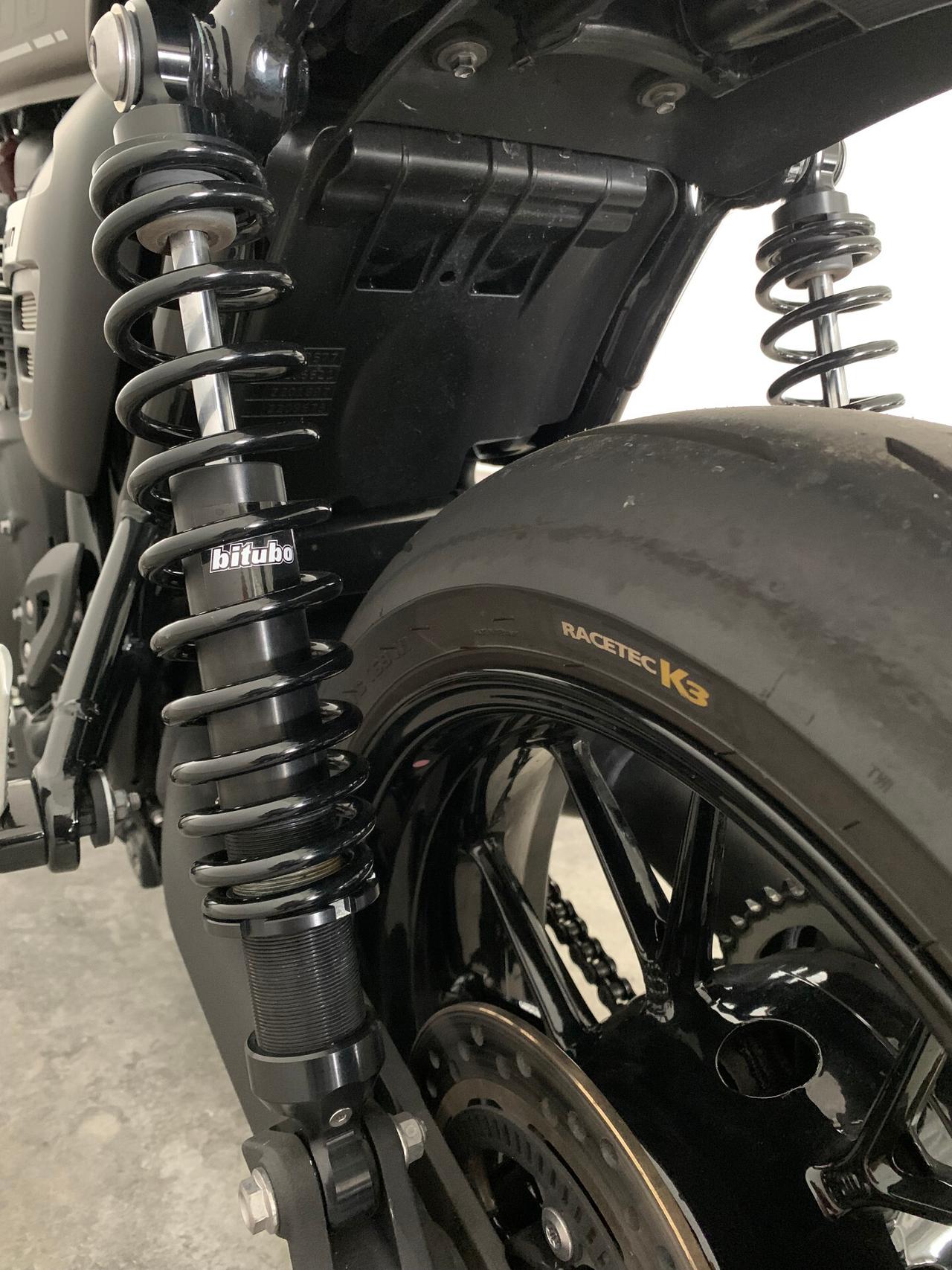 Triumph Speed Twin 1200 Matt Irostone Black Edition