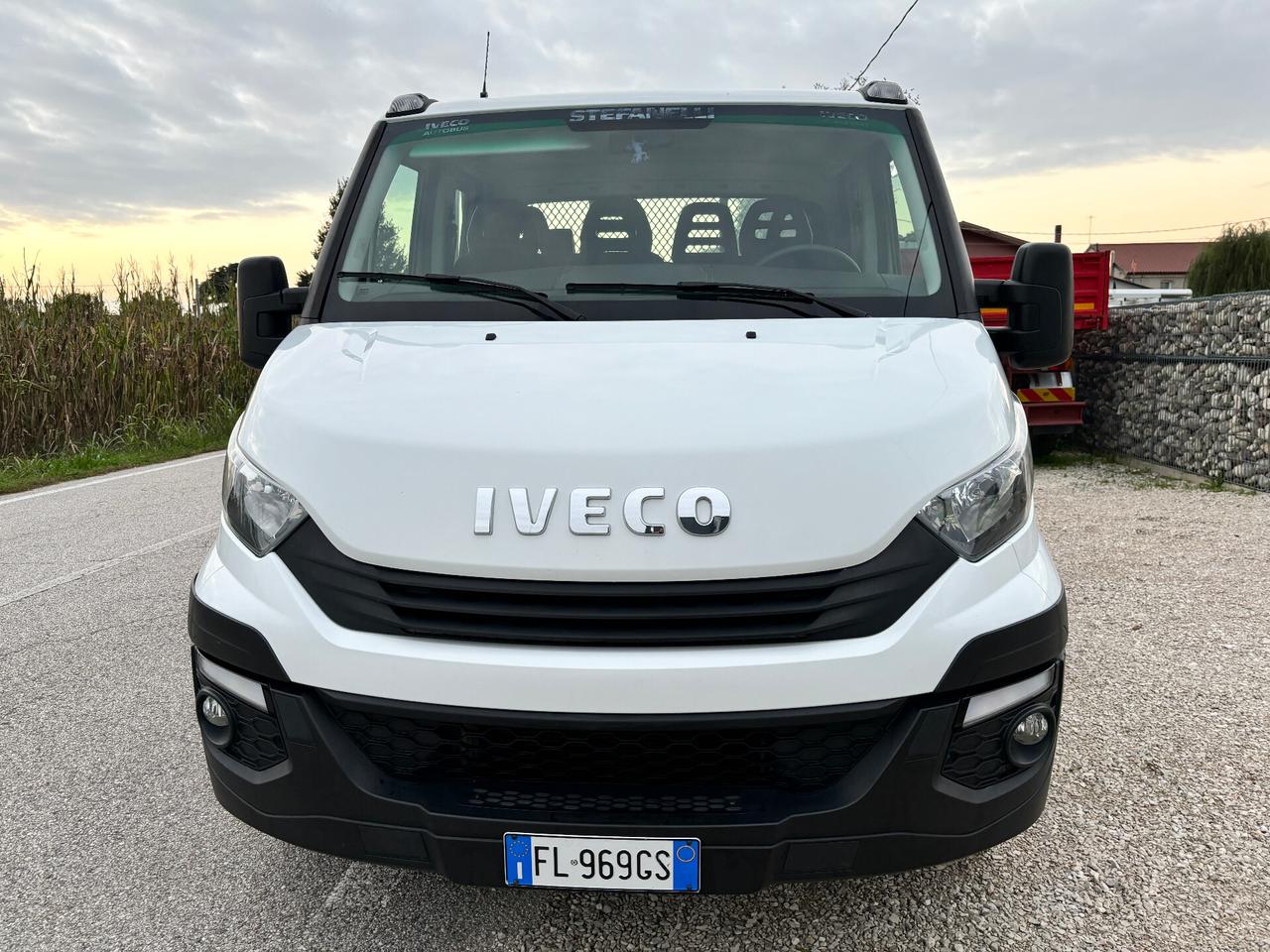 IVECO DAILY DOPPIA CABINA 7 POSTI