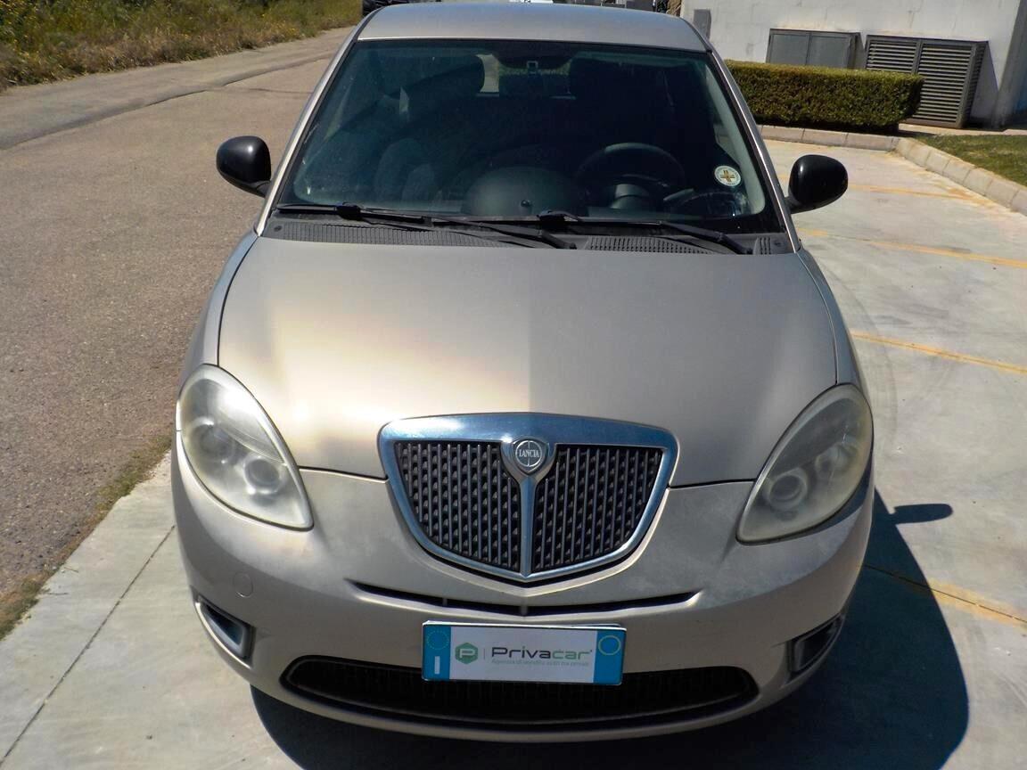 Lancia Ypsilon 1.3 MJT 90 CV Oro