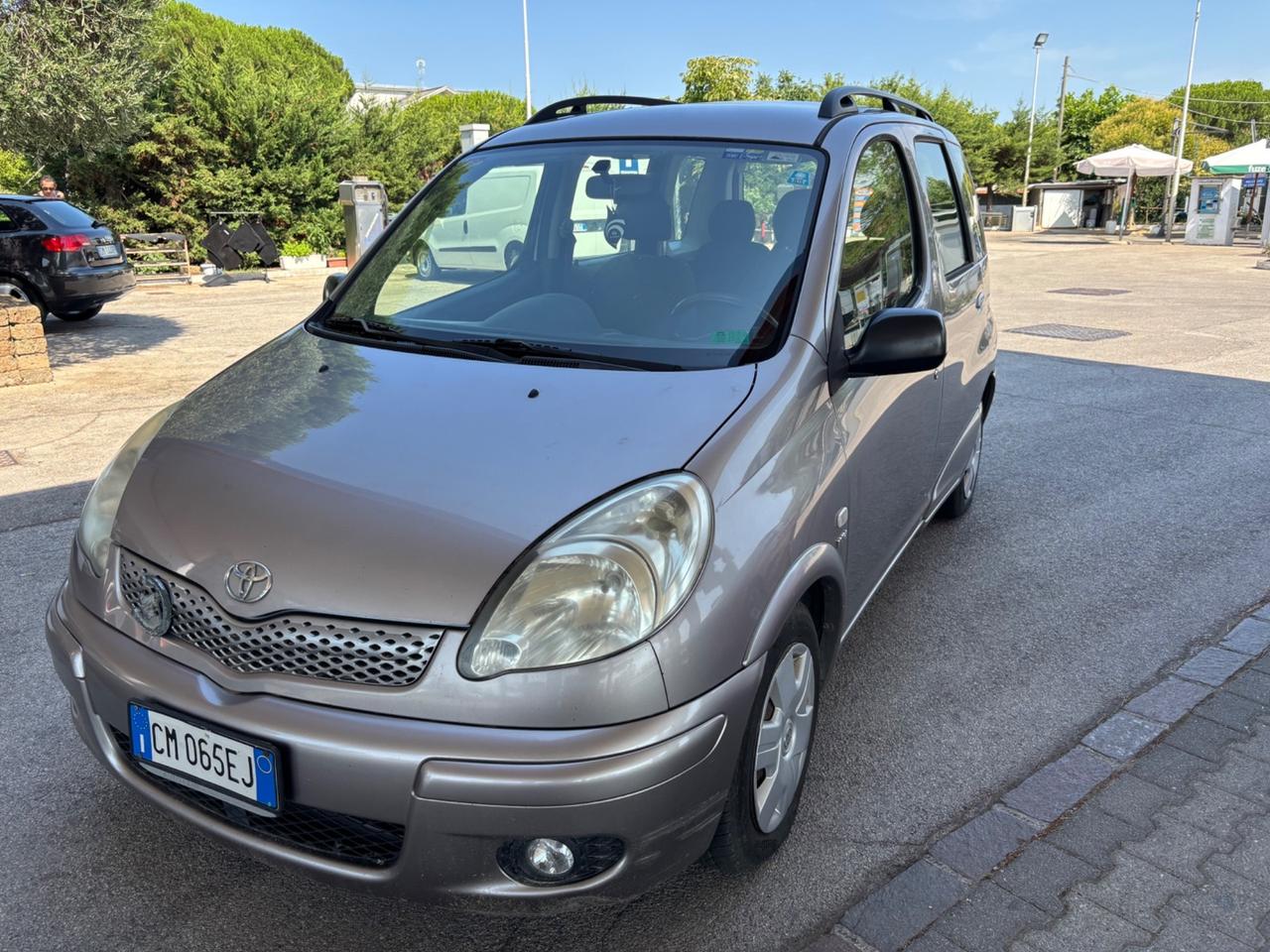 Toyota Yaris Verso 1.3i 16V cat Luna '03
