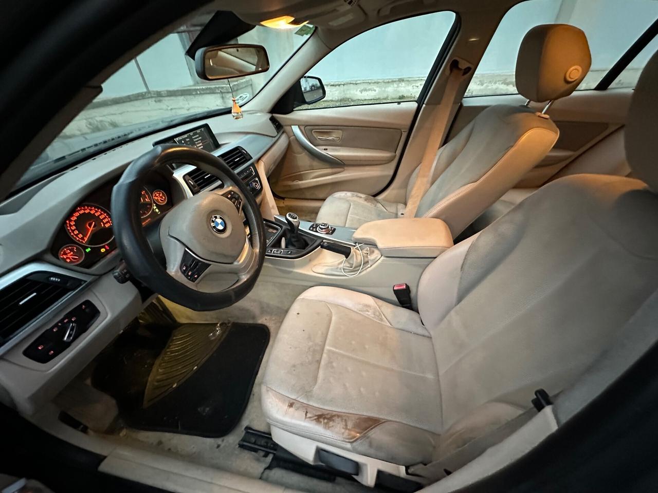 Bmw f30/31 320d Efficient Dynamics Luxury leggi descrizione