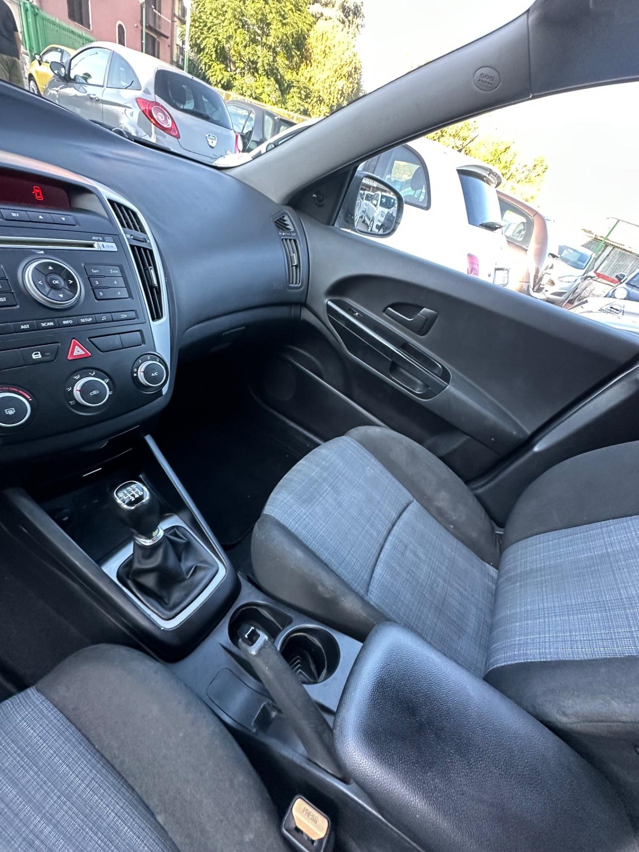 Kia Ceed cee'd Sp. Wag. 1.6 CRDi VGT 90CV LX