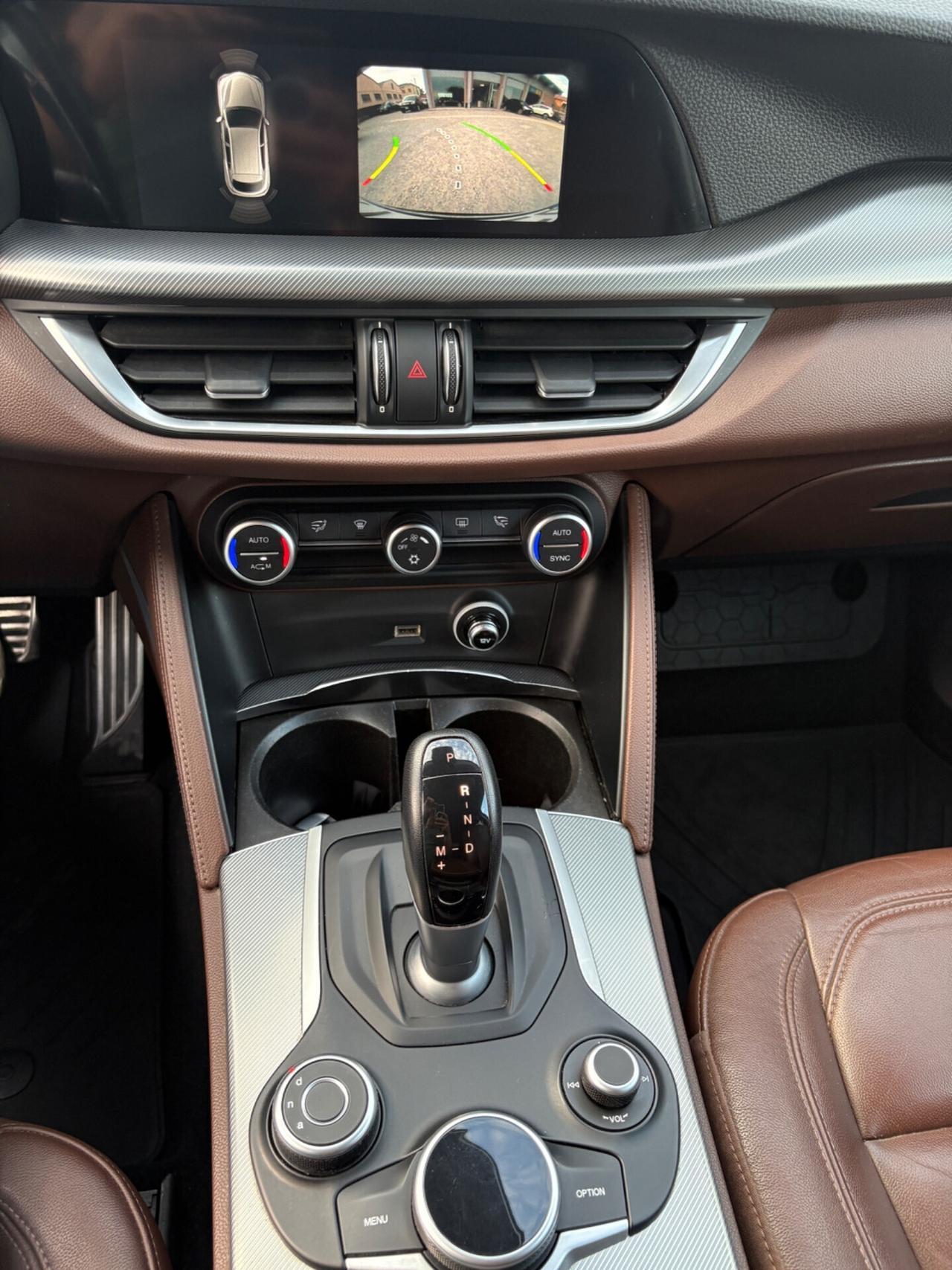 Alfa Romeo Stelvio Q4 2.2 T Diesel 210 CV -Perfetto