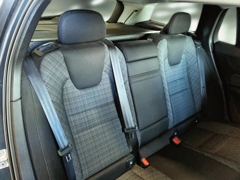 VOLVO V60 B4 D AUTOM. MOMENTUM BUSINESS PRO MY22 STATION WAGON