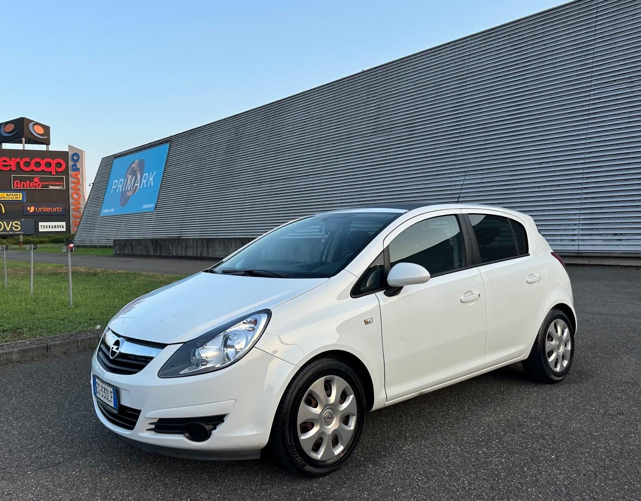 Opel Corsa 1.2 5 porte Cosmo