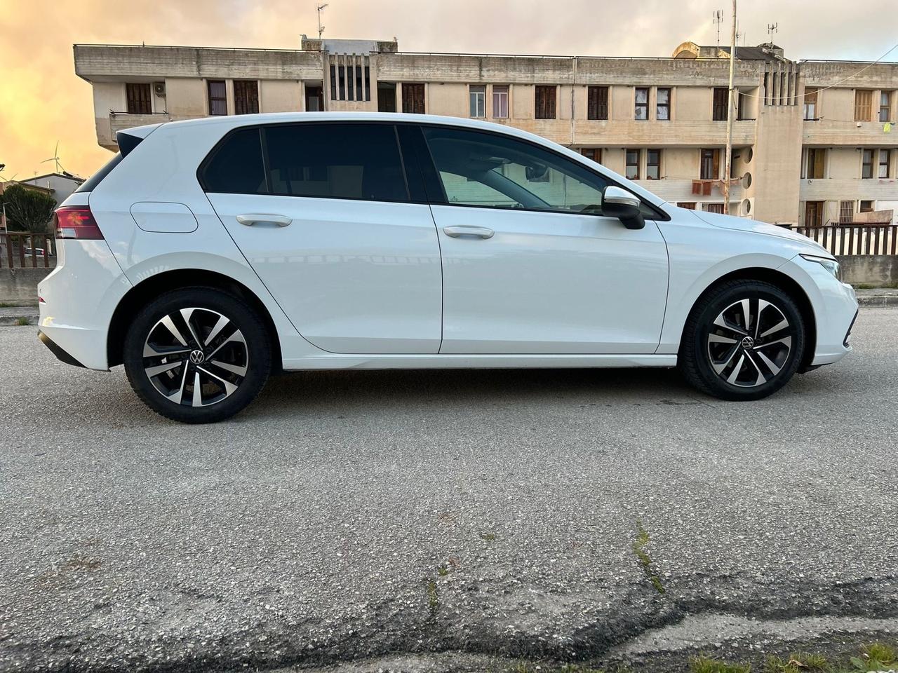 Volkswagen Golf 2.0 TDI 150 CV DSG SCR R-Line