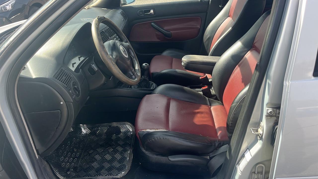 Volkswagen Golf 1.9 TDI/110 CV cat 5p.aut. Highline