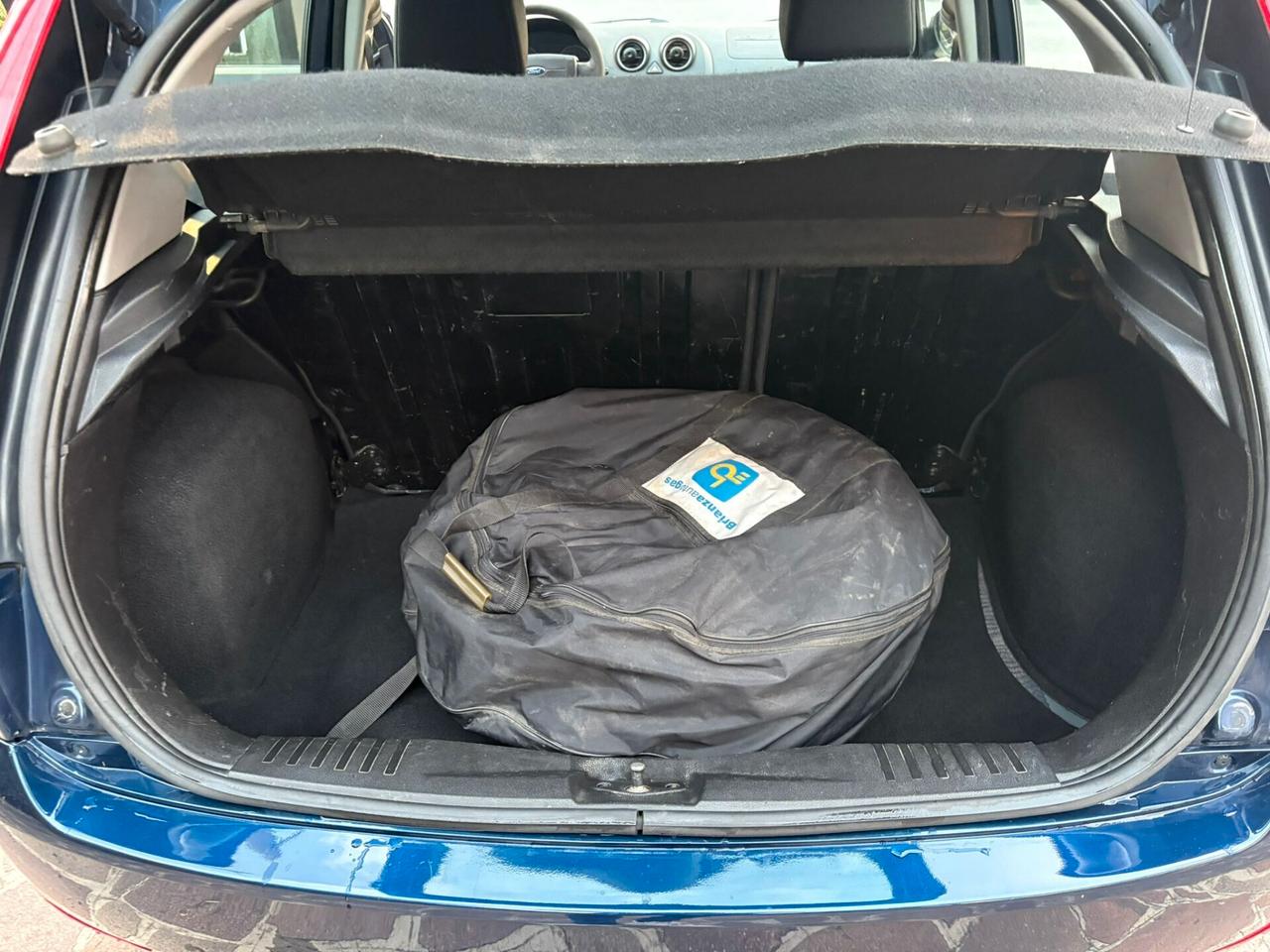 Ford Fiesta 1.2 16V 5p. Ghia GPL