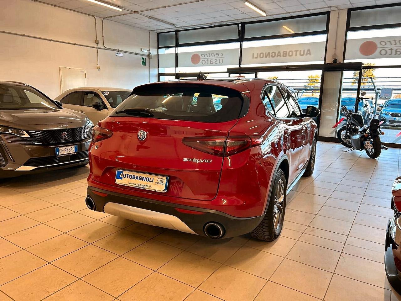 Alfa Romeo Stelvio SUPER 2.0 Turbo AT8 Q4 EXECUTIVE PACK