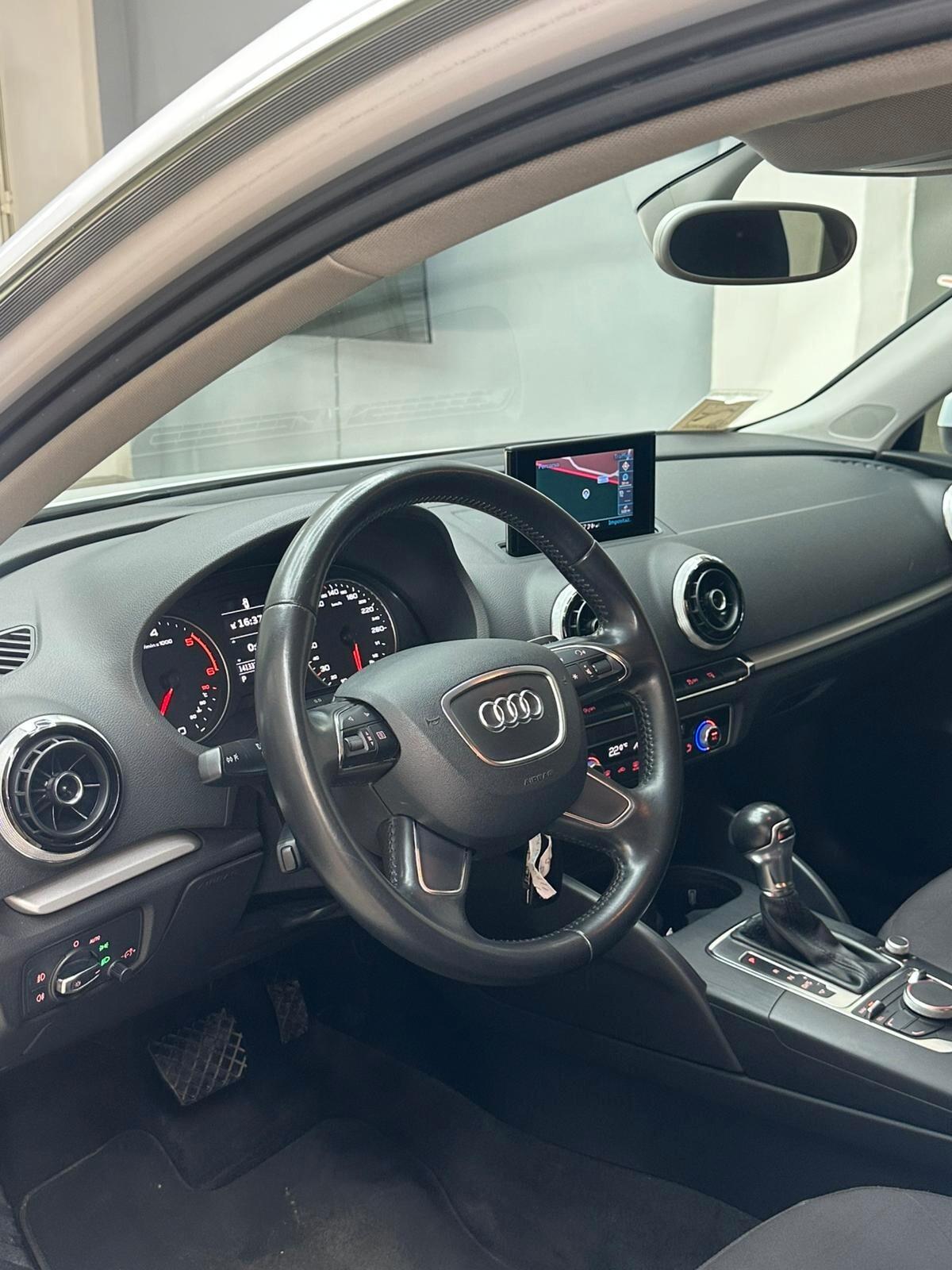 Audi A3 1.6 TDI 110CV S TRONIC