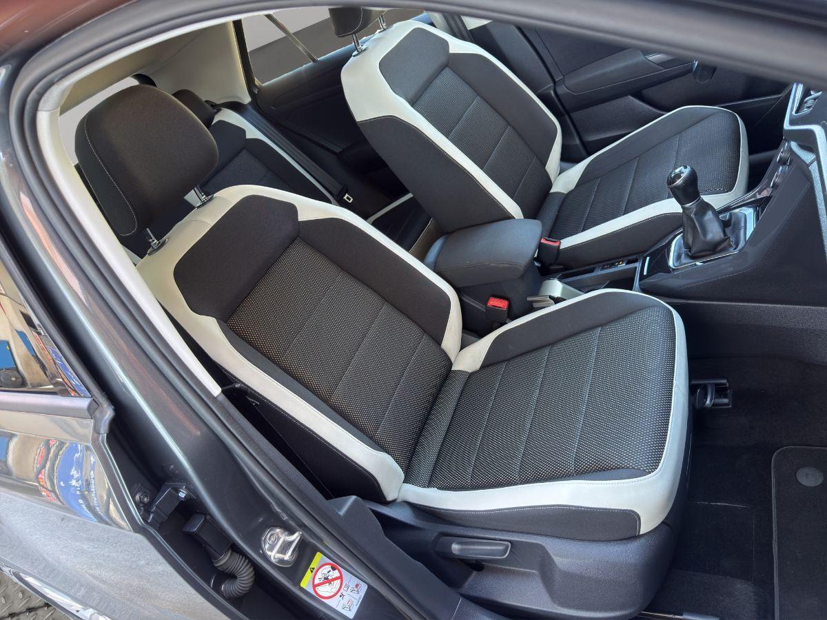 VOLKSWAGEN - T-Roc - 1.6 TDI 116CVSCR Advanced BlueMot.Tech.