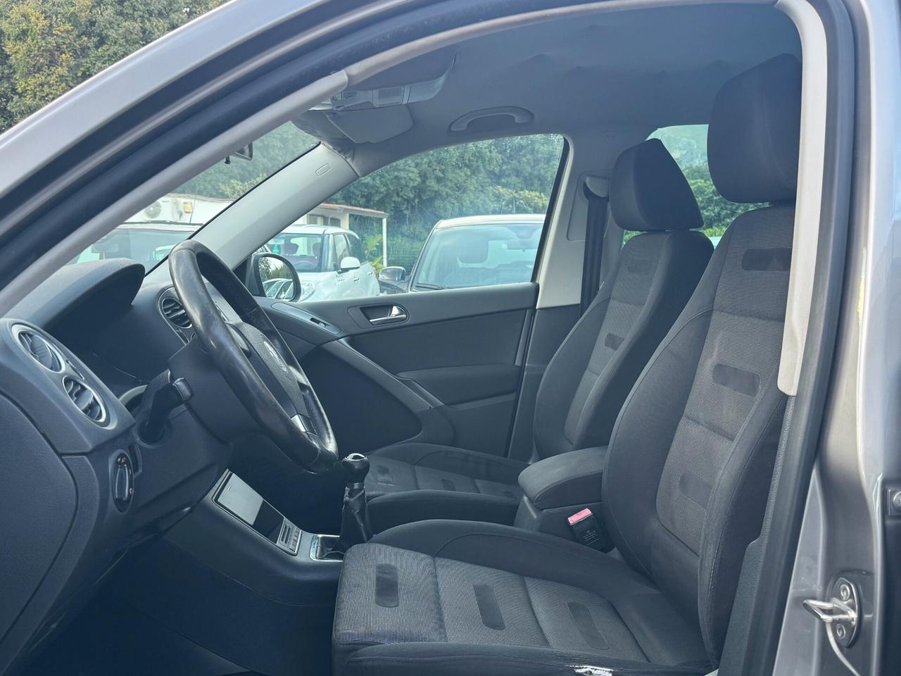 Volkswagen Tiguan 2.0 16V TDI DPF Sport & Style (18°)