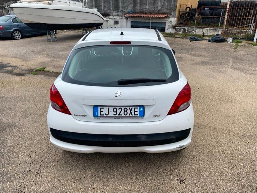 Peugeot 207 1.4 HDi 70CV 5p. Leggi InserzIone