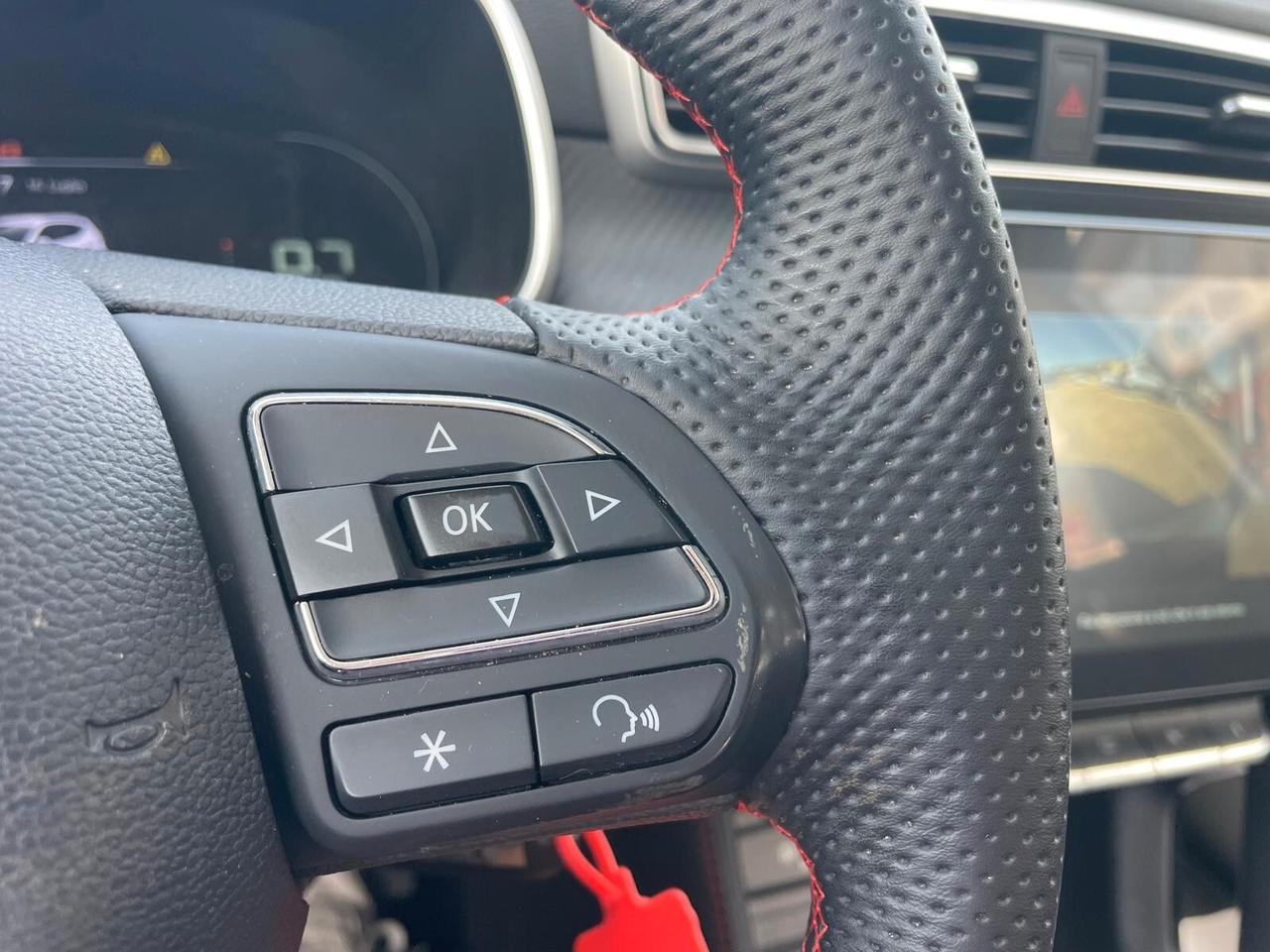 MG ZS 1.500 VTi-tech LUXURY