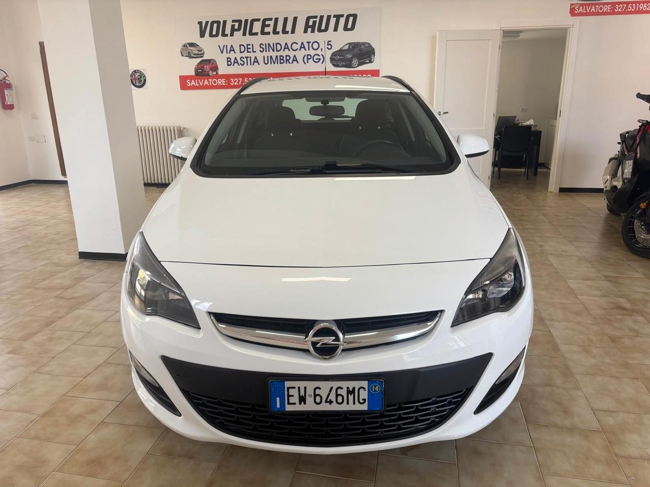 OPEL ASTRA ANNO 2014 DS 1.6 ADATTA NEOPATENTATI KM 166 MILA