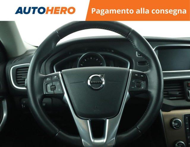 VOLVO V40 Cross Country T4 AWD Geartronic Summum