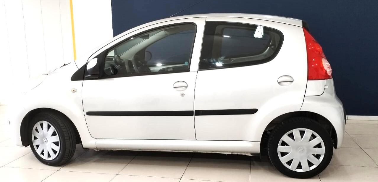 Peugeot 107 1.0 68CV 5p. Plaisir