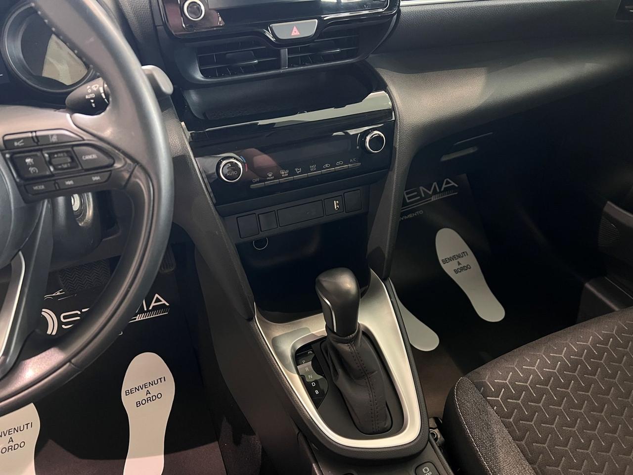TOYOTA Yaris Cross 1.5 Hybrid 116 e-ctv CV Business