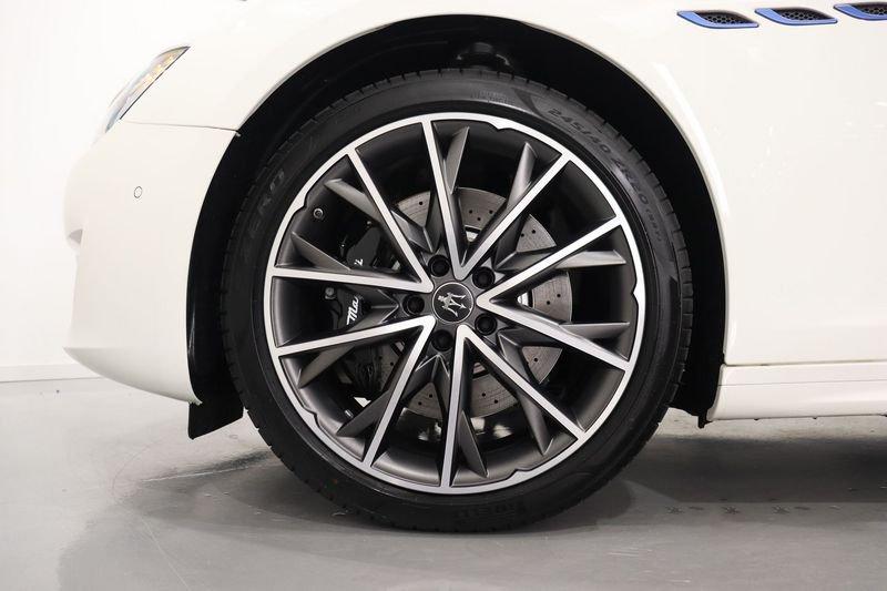 Maserati Ghibli 330 CV MHEV GT Ultima