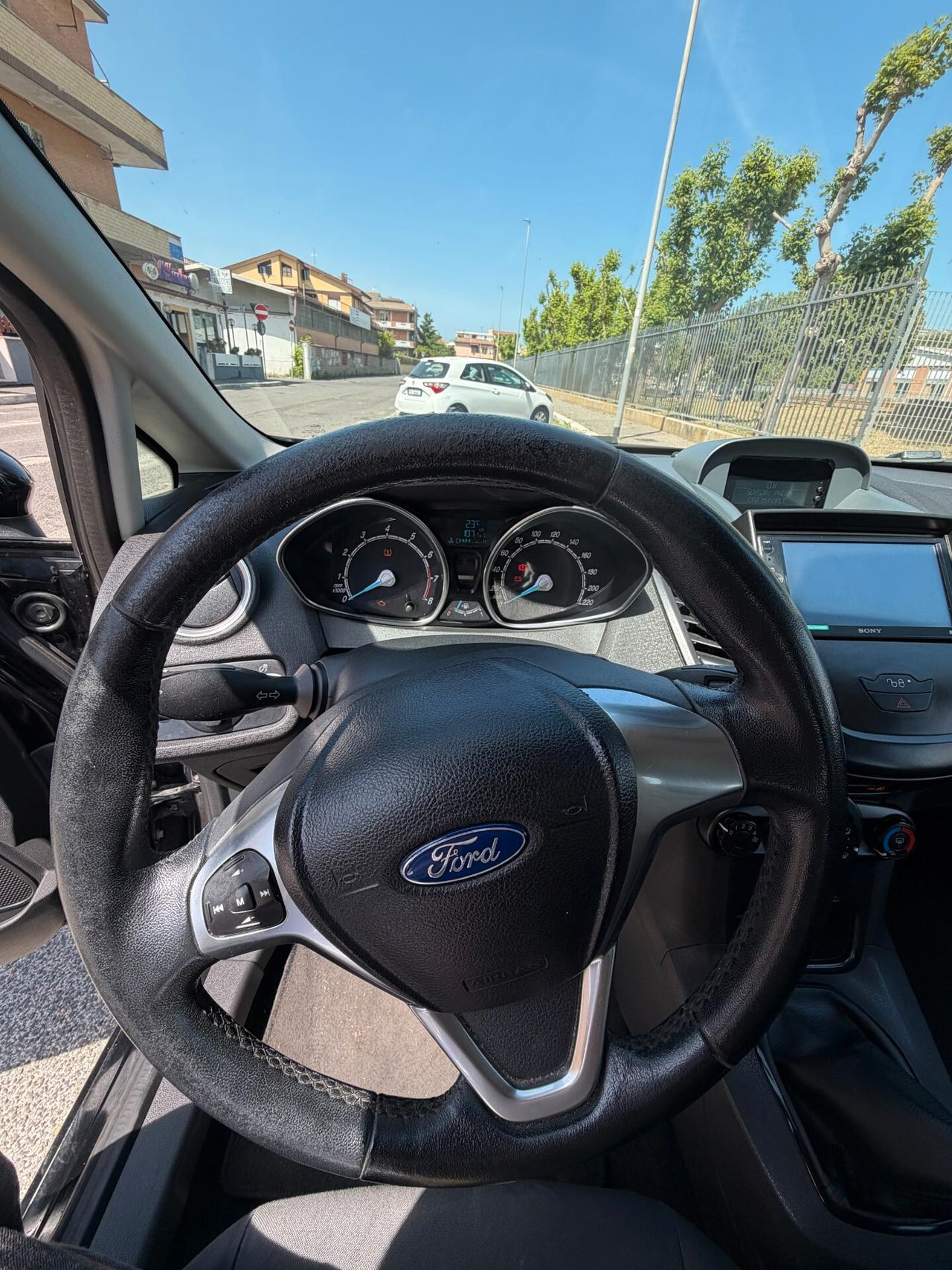 Ford Fiesta 1.0 Ecoboost 100 CV 5 porte Titanium