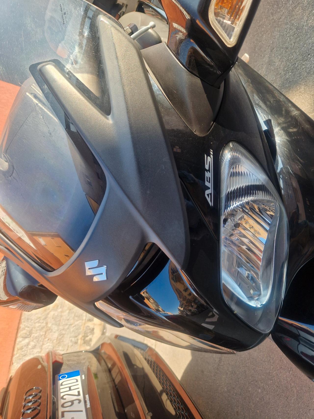 Suzuki Burgman 650 Executive solo 32000km tutti tagliandi