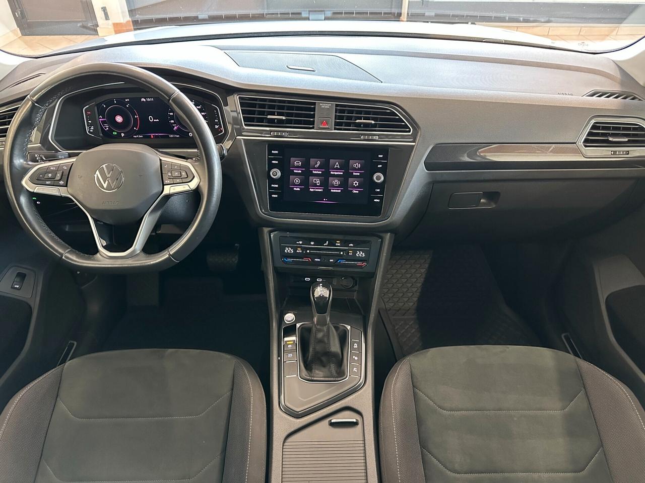 VOLKSWAGEN TIGUAN 2.0TDI ELEGANCE 150CV DSG *MATRIX*CARPLAY*360CAMERA*LUCIAMBIENTE