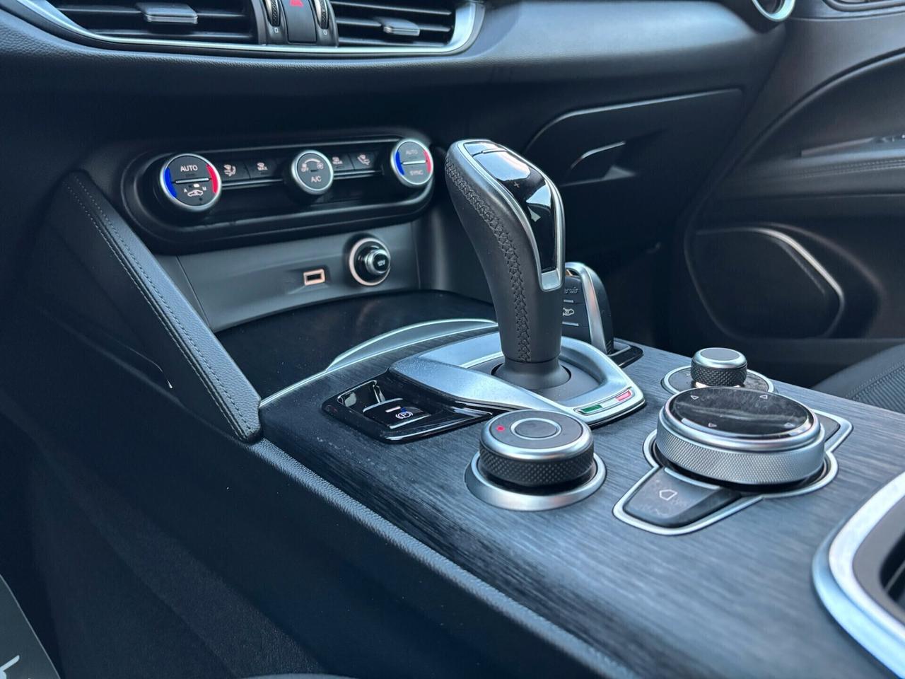 Alfa Romeo Stelvio 2.2 Turbodiesel 160 CV AT8 RWD MY 22