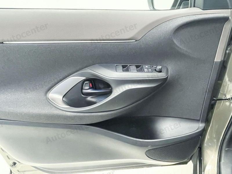 Toyota Yaris Cross Cross 1.5h Lounge fwd 116cv e-cvt