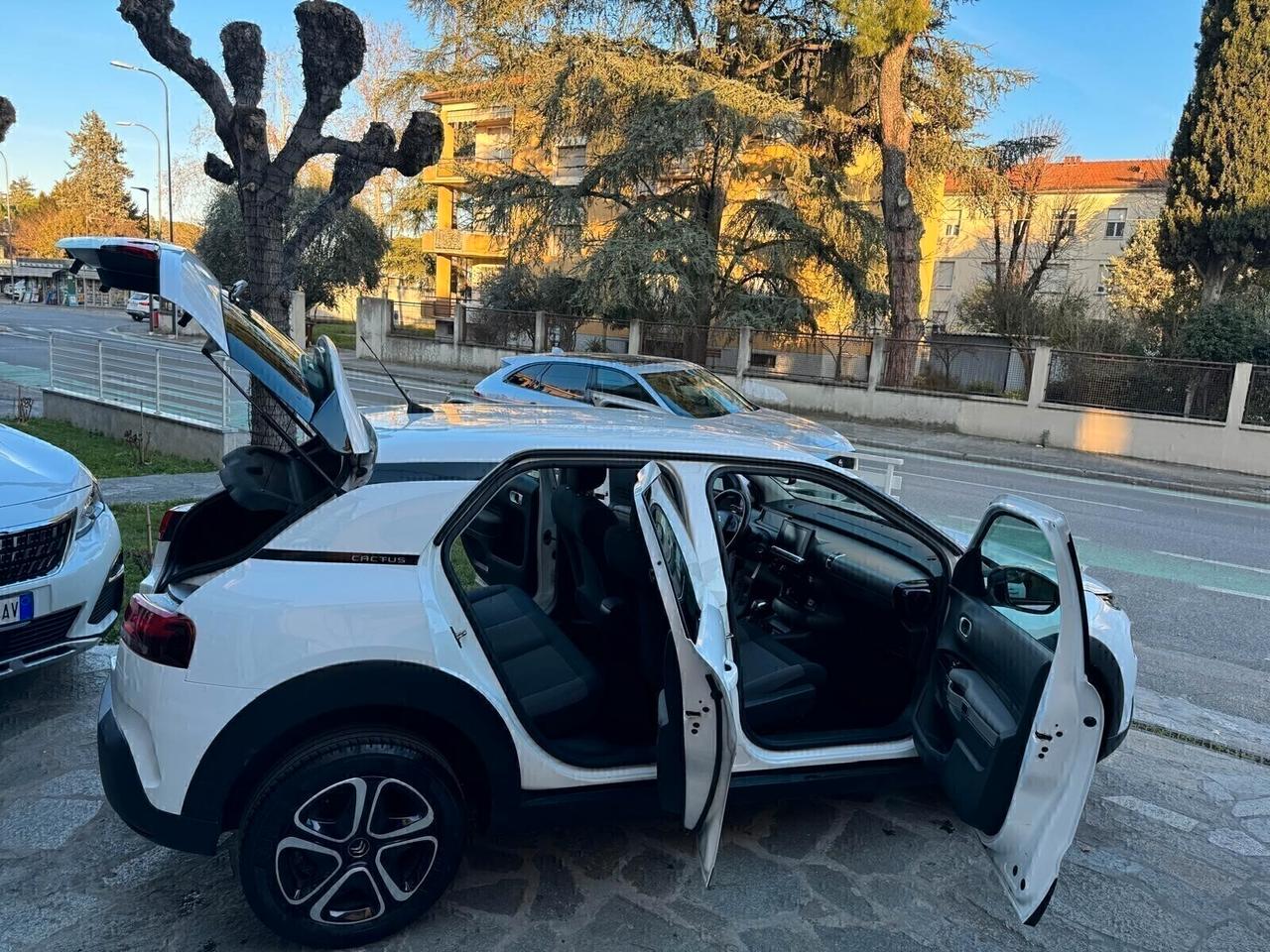 CITROEN C4 SHINE PACK EAT6 NEOP. ZERO ANTICIPO