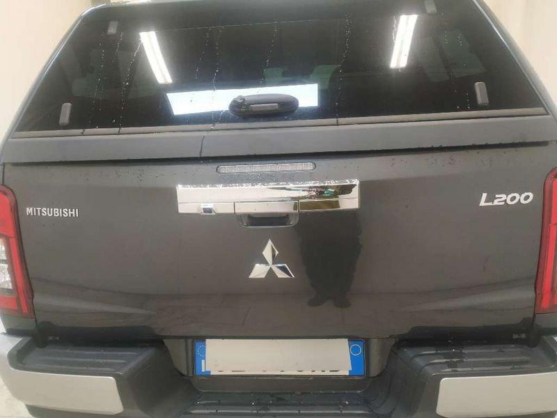 Mitsubishi L200 d.cab 2.3d Intense 4wd 150cv auto