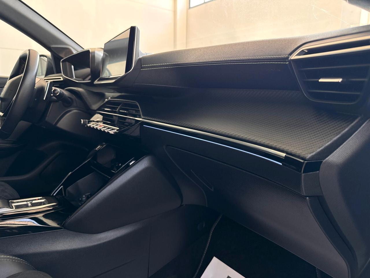 Peugeot 208 PureTech 130 Stop&Start EAT8 5 porte GT