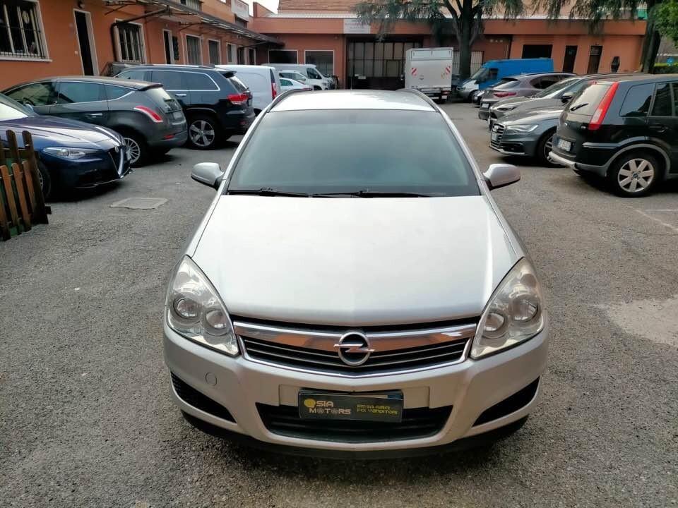 OPEL ASTRA 1.6 16V VVT SW Cosmo