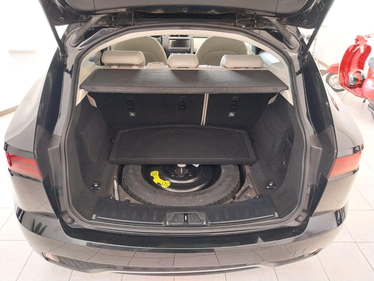 Jaguar E-Pace 2.0D 150CV R-Dynamic 2018